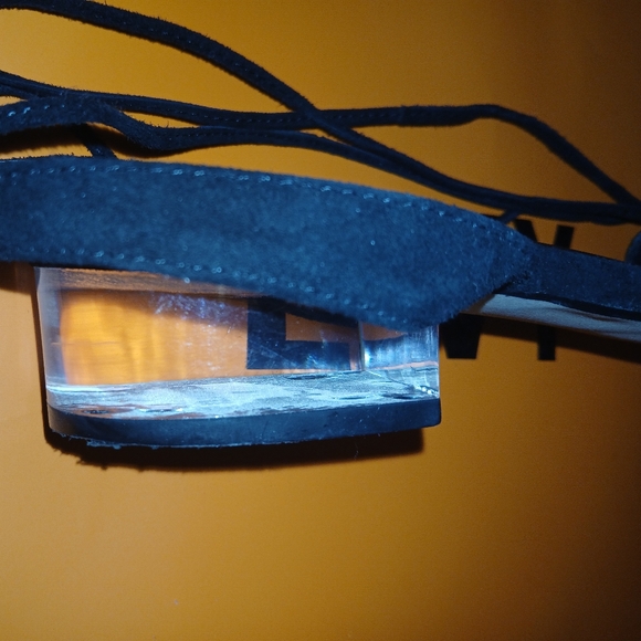 STEVE MADDEN BLACK SUEDE SHOE - Picture 9 of 11